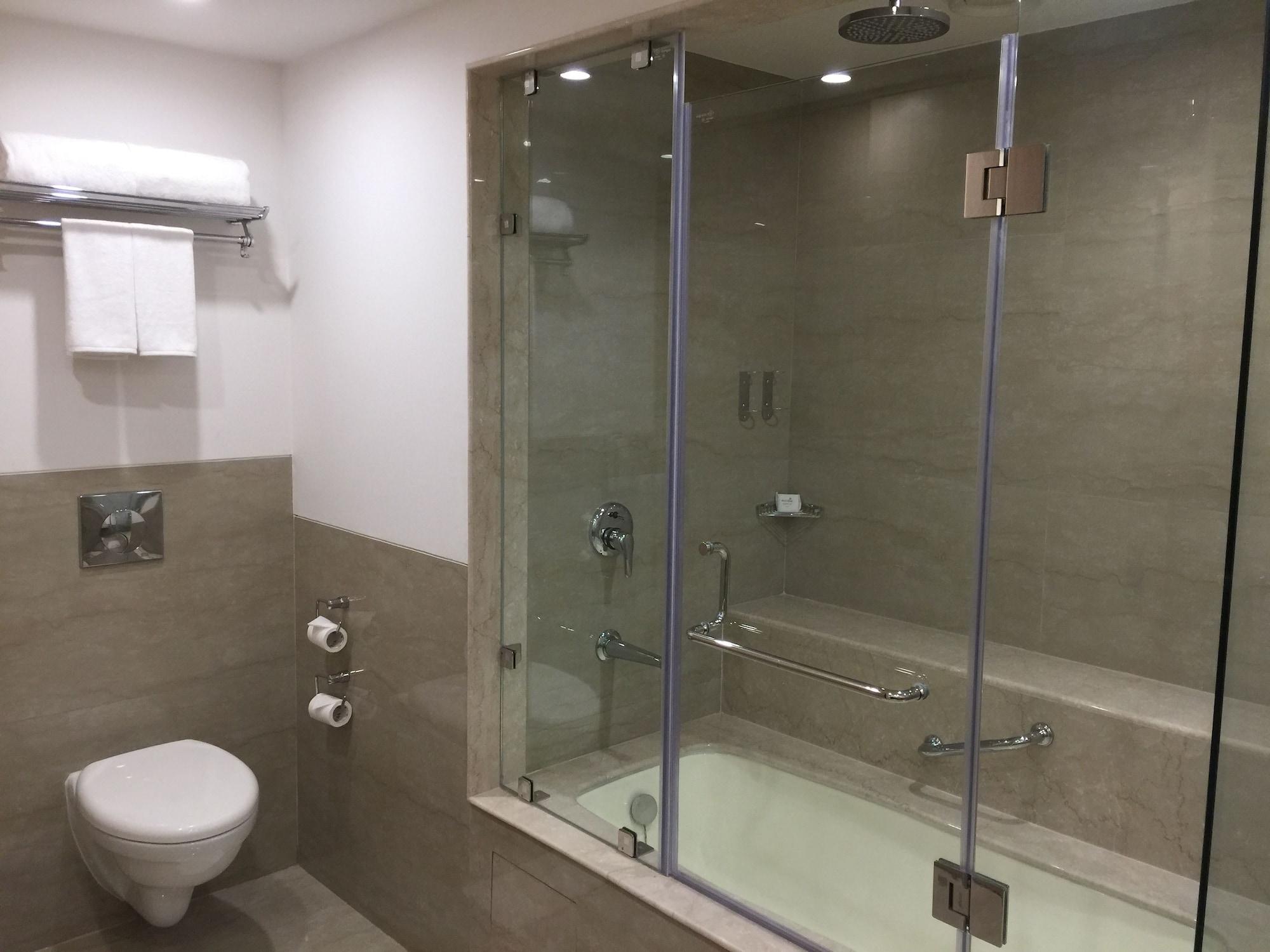 Lemon Tree Hotel, Sector 60, Gurugram Gurgaon Eksteriør billede