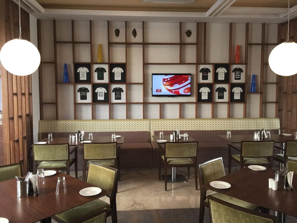 Lemon Tree Hotel, Sector 60, Gurugram Gurgaon Eksteriør billede
