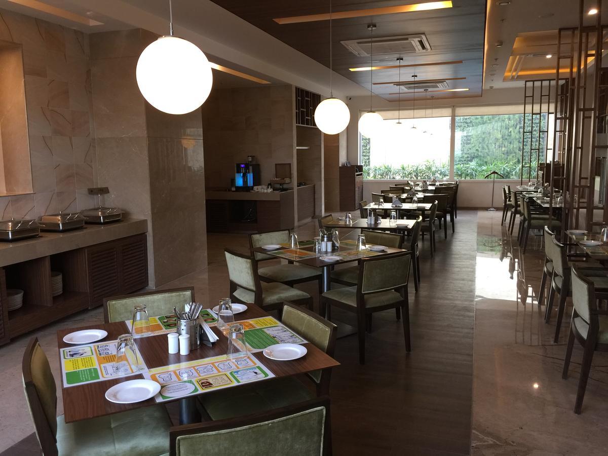 Lemon Tree Hotel, Sector 60, Gurugram Gurgaon Eksteriør billede